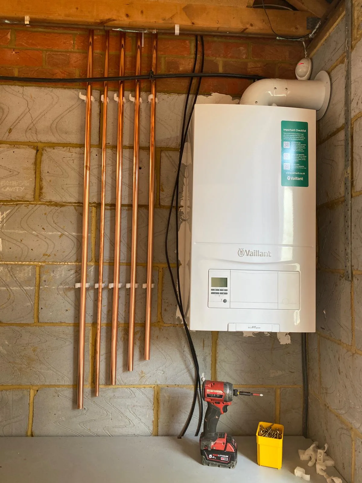 Central heating system with copper pipework
